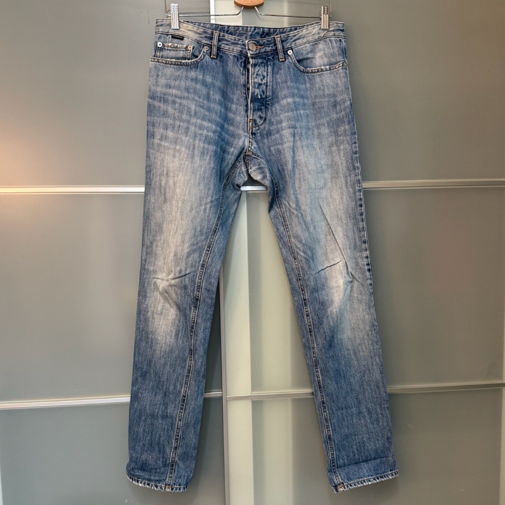 Viktor & Rolf "Monsieur" Style F332 Distressed Jeans